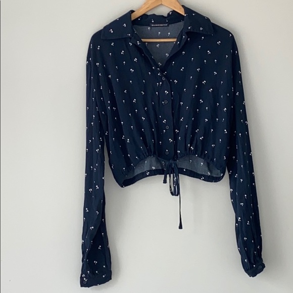 Brandy Melville palm tree blouse - Picture 2 of 5